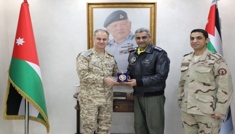 قائد سلاح الجو الملكي يستقبل وفد عسكري مصري