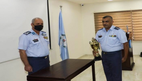 قائد سلاح الجو الملكي يوزع الكؤوس على القواعد والوحدات الفائزة بمختلف التفتيشات والإختبارات لعام 2019