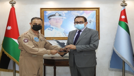 هيئة تنظيم الطيران المدني تزور قيادة سلاح الجو الملكي