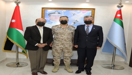قائد سلاح الجو الملكي يستقبل عدد من المتقاعدين العسكريين
