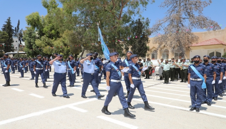 تخريج الفوجين السابع والخمسين (ب) والثامن والخمسين من تلاميذ كلية الأمير فيصل الفنية