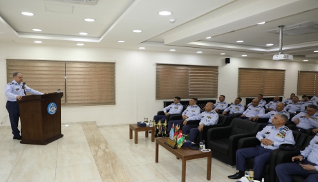 قائد سلاح الجو الملكي يكرم الوحدات الفائزة بالمركز الاول بمختلف التفتيشات والاختبارات لعام 2024