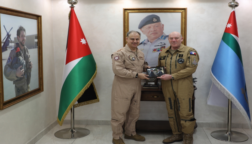 قائد سلاح الجو الملكي يستقبل قائد سلاح الجو الفرنسي