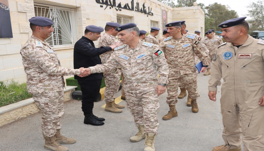 قائد سلاح الجو الملكي يزور عدد من القواعد والوحدات في سلاح الجو الملكي
