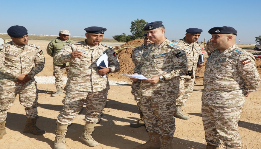 قائد سلاح الجو الملكي يزور عدد من وحدات السلاح
