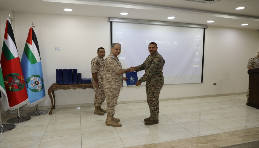 اختتام دورة المسيطر الجوي المشترك (JTAC) في قيادة سلاح الجو الملكي