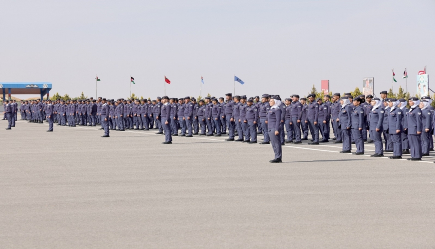 رئيس هيئة الأركان المشتركة يزور كلية الملك الحسين الجوية