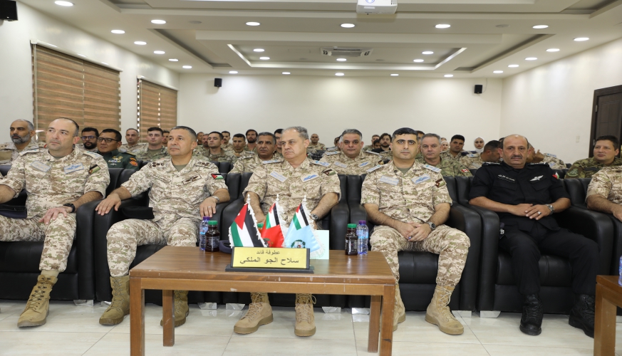 اختتام دورة المسيطر الجوي المشترك (JTAC) في قيادة سلاح الجو الملكي